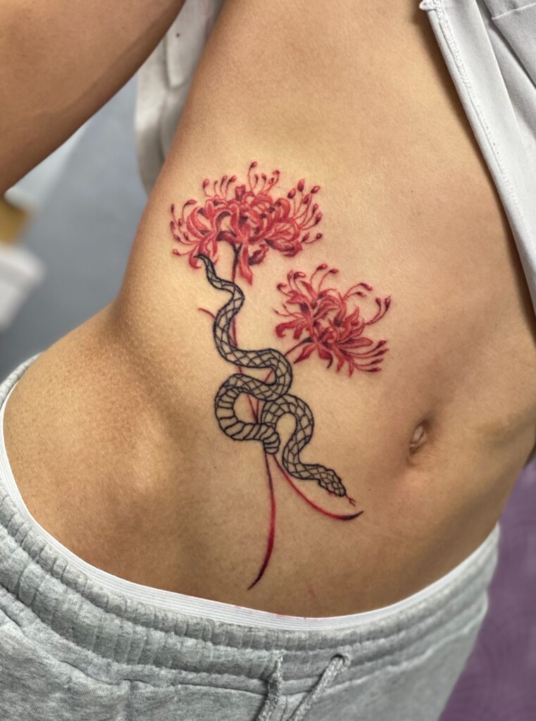 蛇　彼岸花